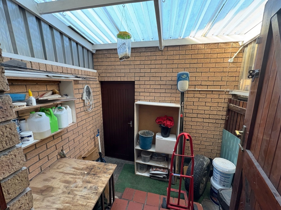 2 Bedroom Property for Sale in Labiance Estate Western Cape